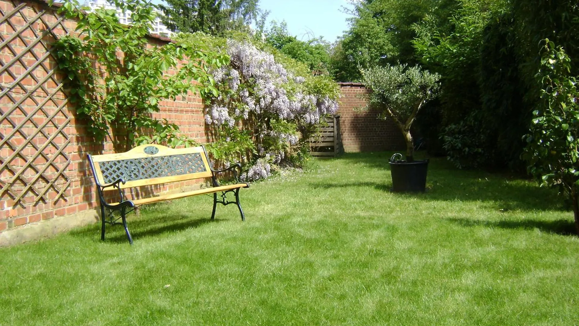 B&B Brigitte & Alain Saint-Gilles Bed & Breakfast